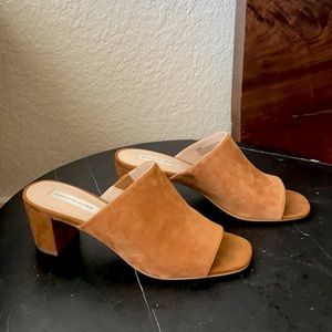Saks avenue suede mule